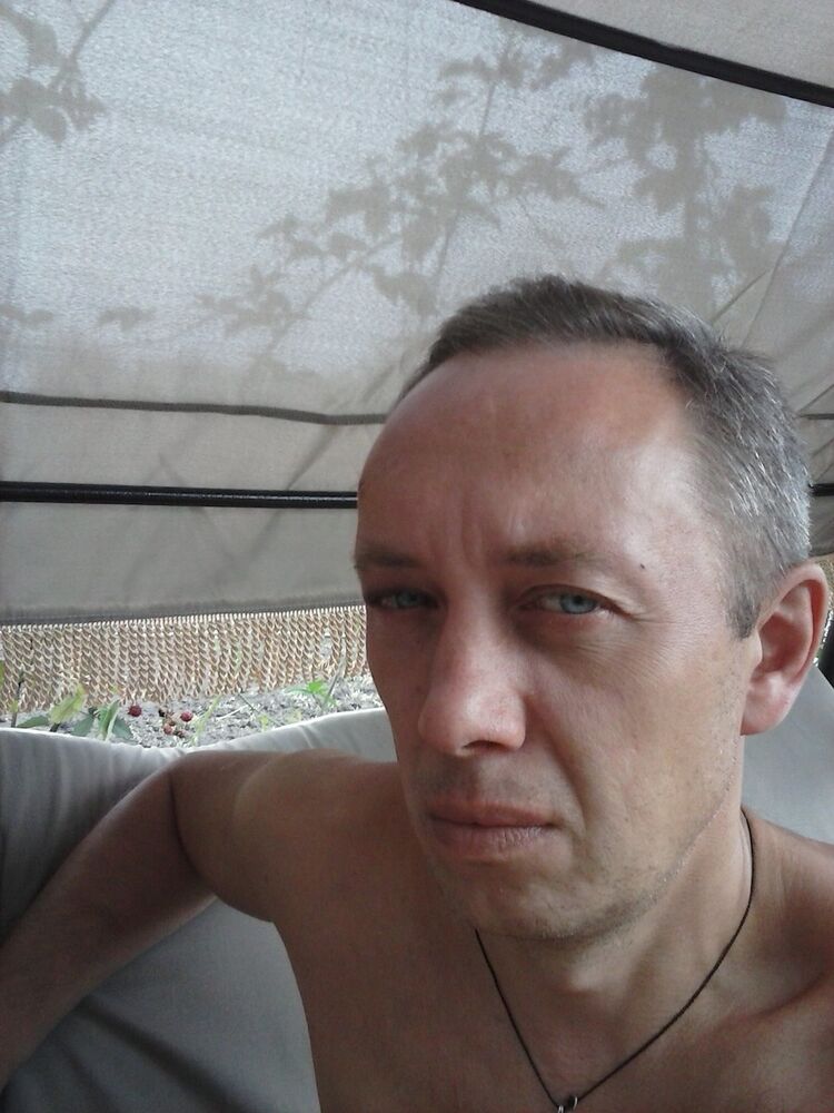  ,   Eduard, 57 ,  