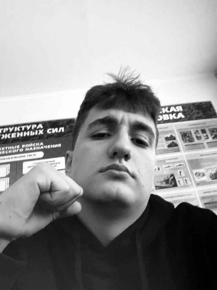  48736606  , 18 ,    