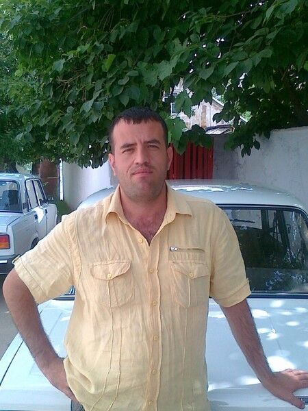  ,   Alex, 44 ,  