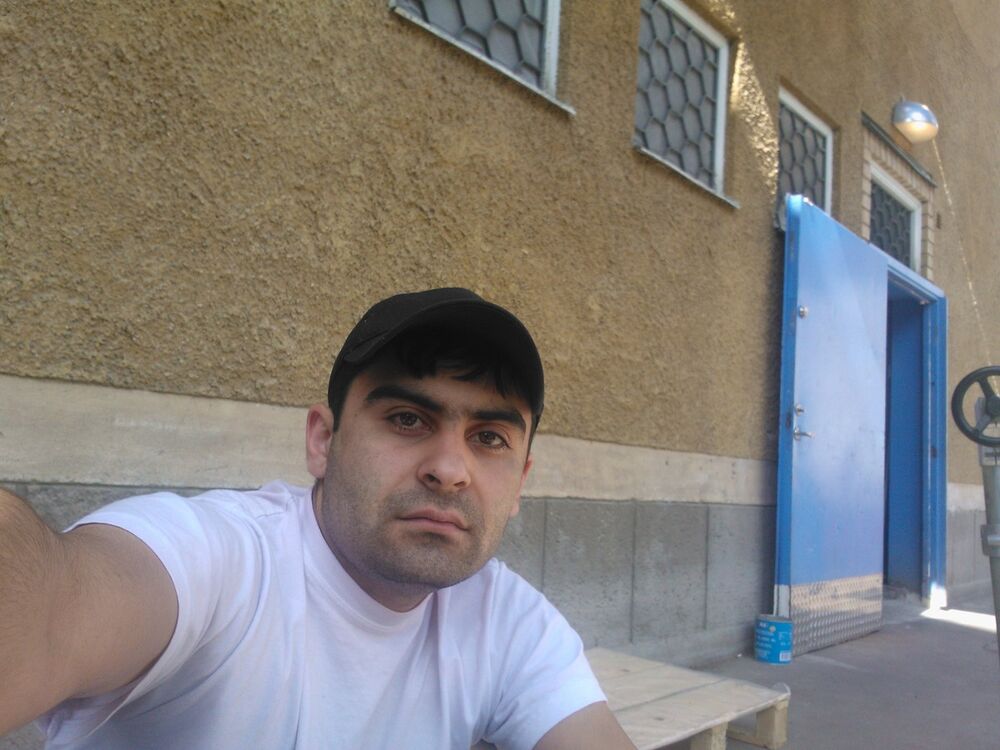  Farsta,   Ruslan, 35 ,   