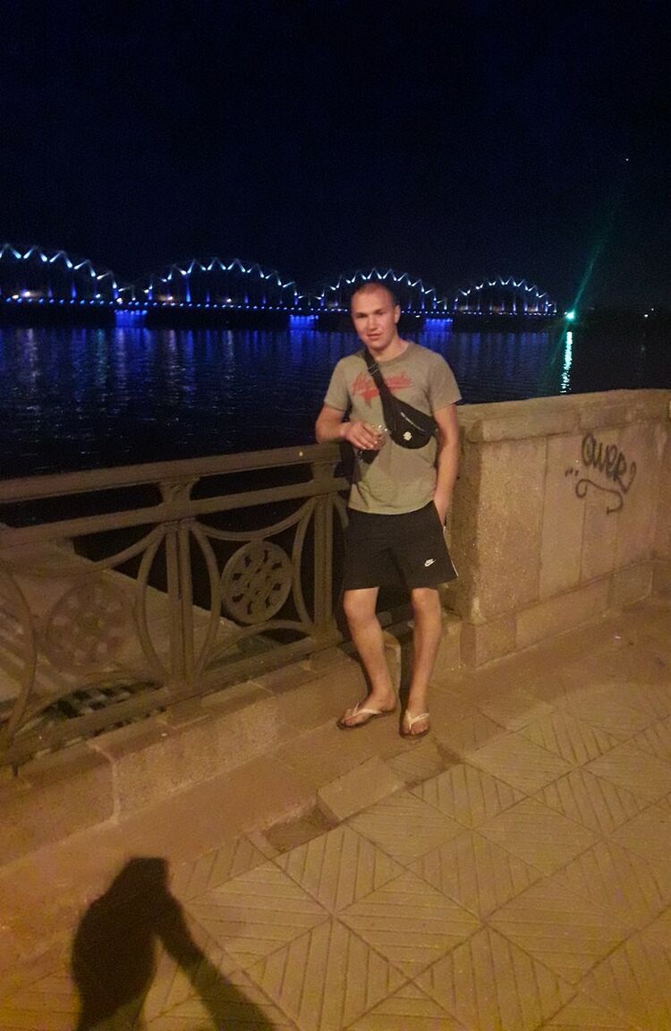  17133816  Bogdan, 25 ,    