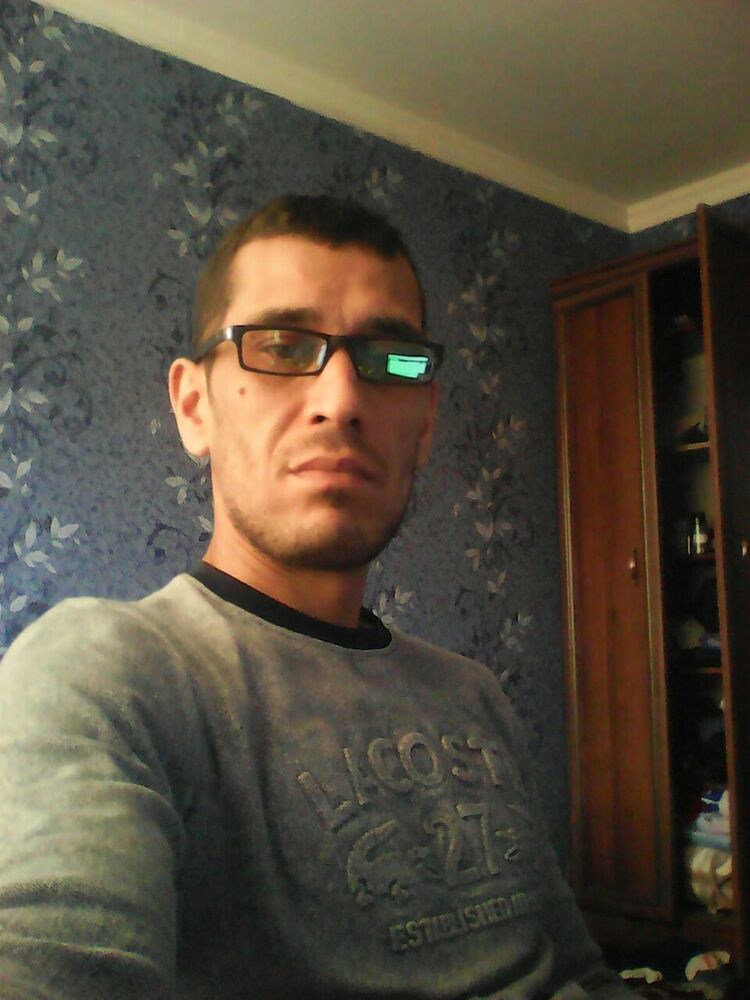  18842536  Alidjon, 41 ,    