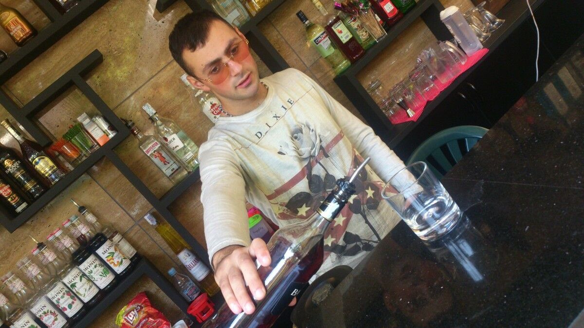  6480186  Edgar, 31 ,    