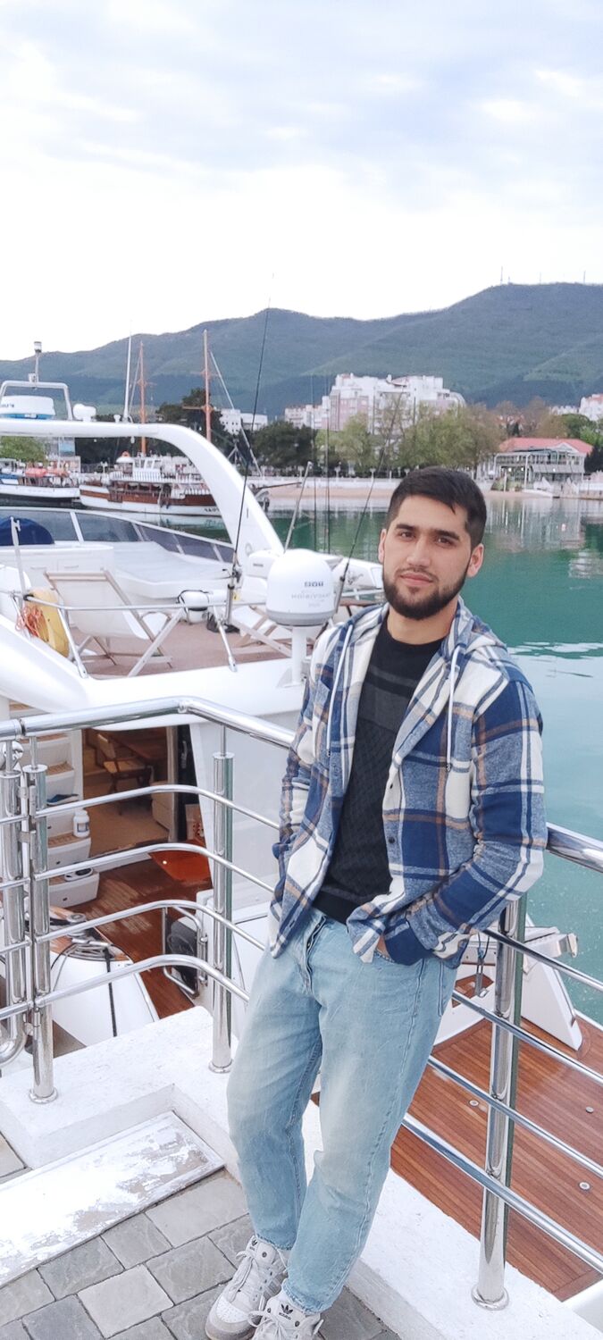  37151006  Ali, 25 ,    