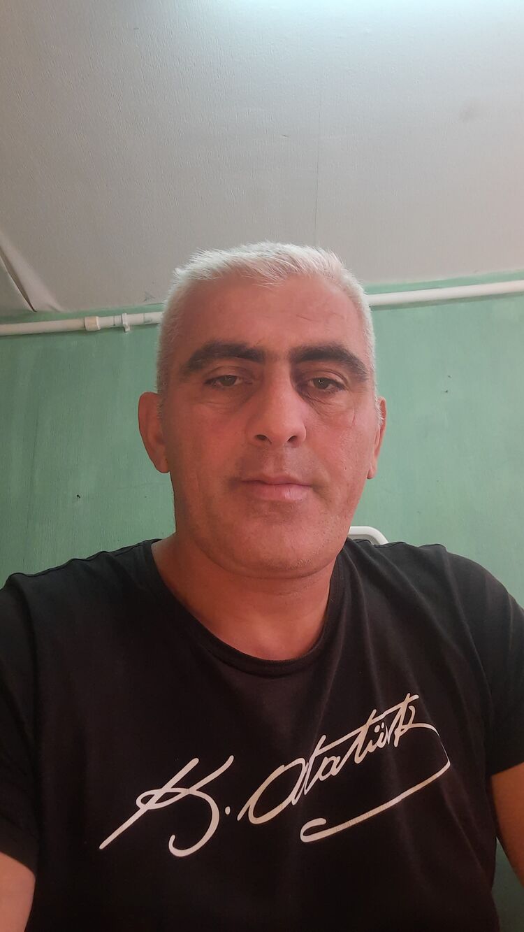  29461676  Vahid, 44 ,     