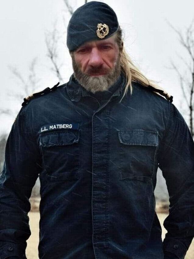  53919626  EVGENY, 42 ,    