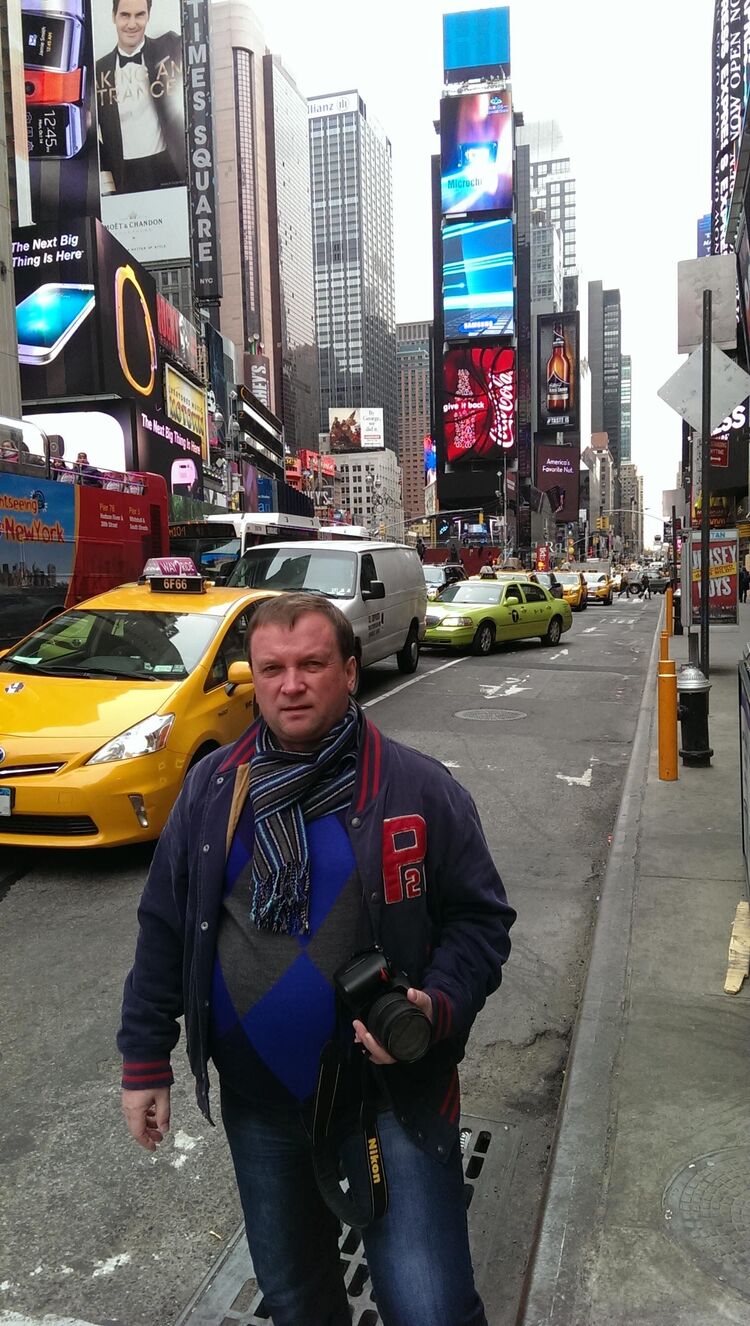  45952276  Andrey, 60 ,    