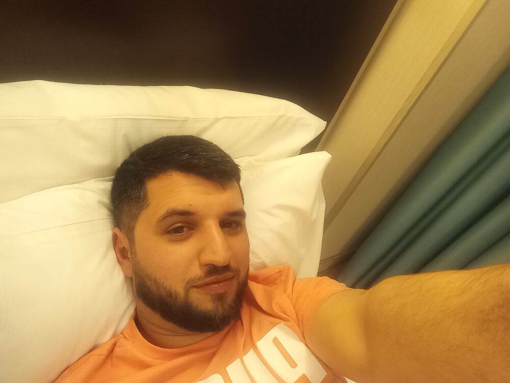  34417326  Artur, 35 ,    -