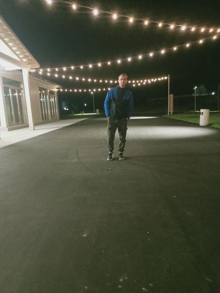  54569386  Alexander, 28 ,    