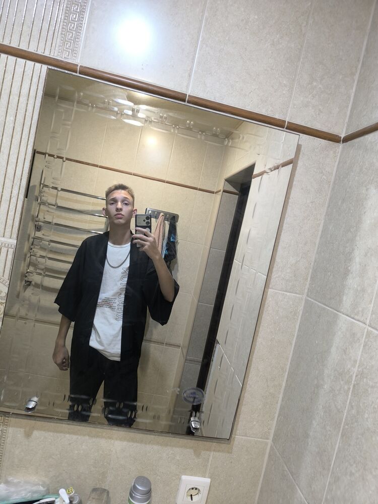  44869616  , 18 ,    