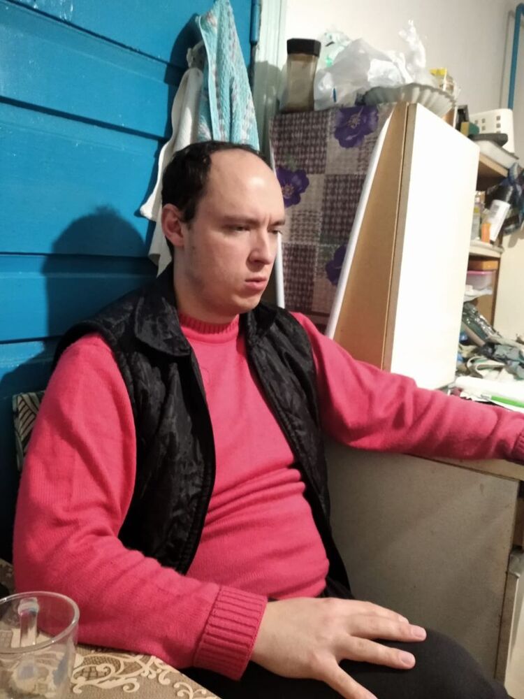  51177526  Alex, 33 ,    