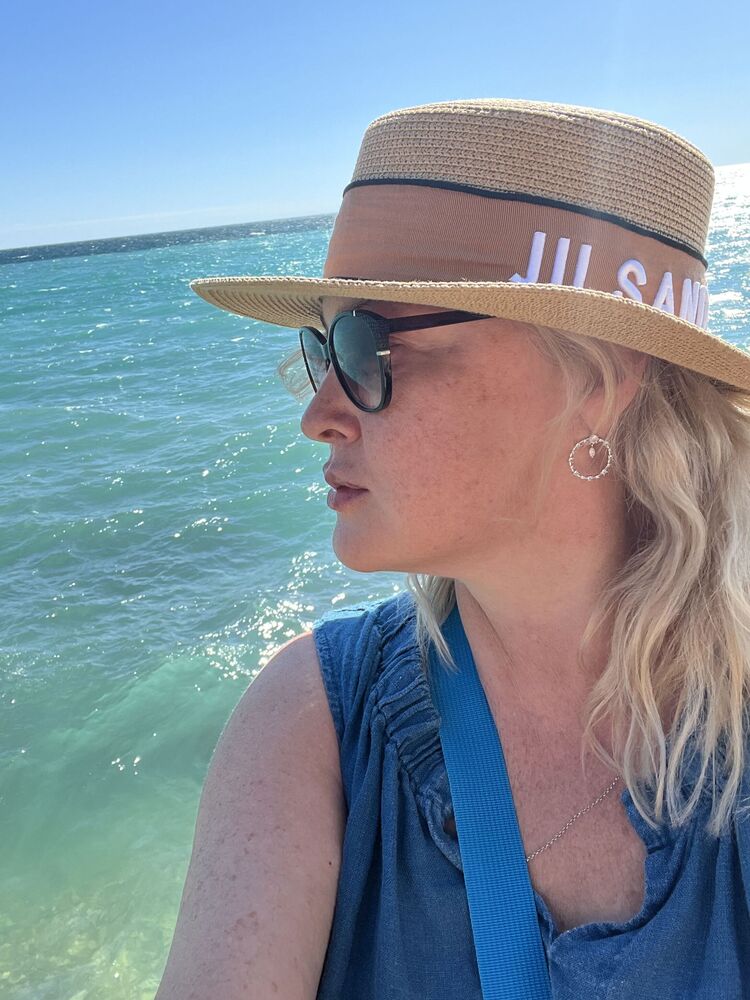  42839376  Alena, 49 ,    Cannes