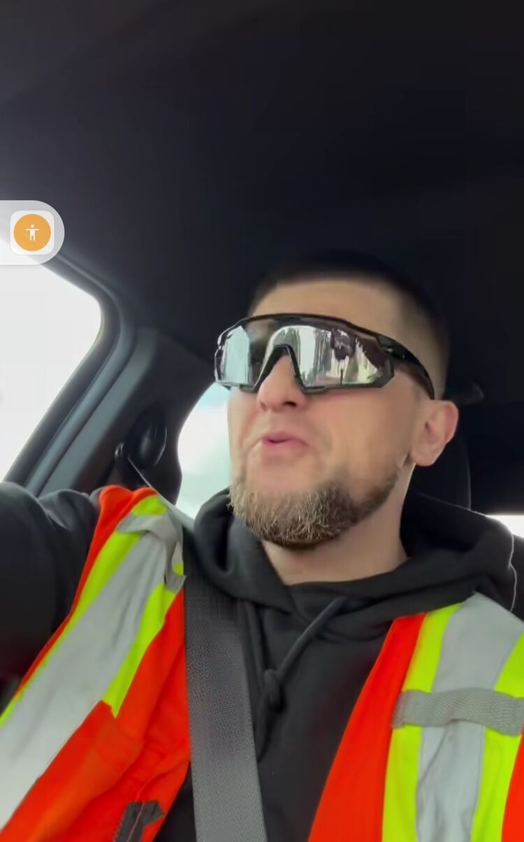  52434196  OLEKSANDR, 26 ,    