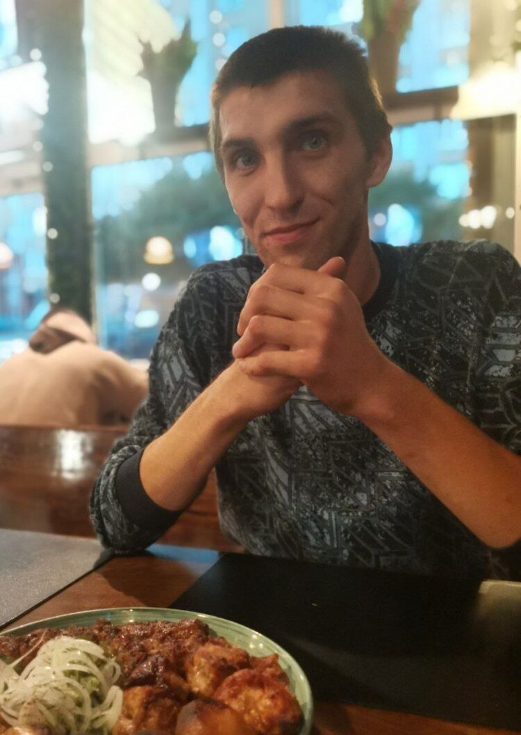  ,   Igor, 27 ,   c 