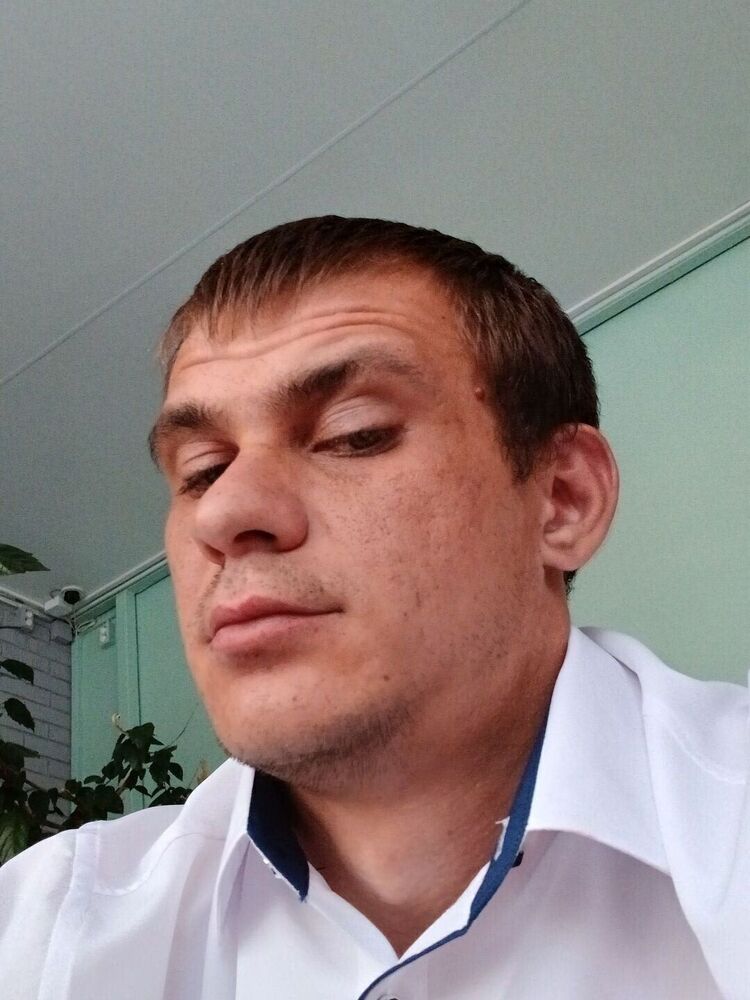  53052946  Andrei, 29 ,    