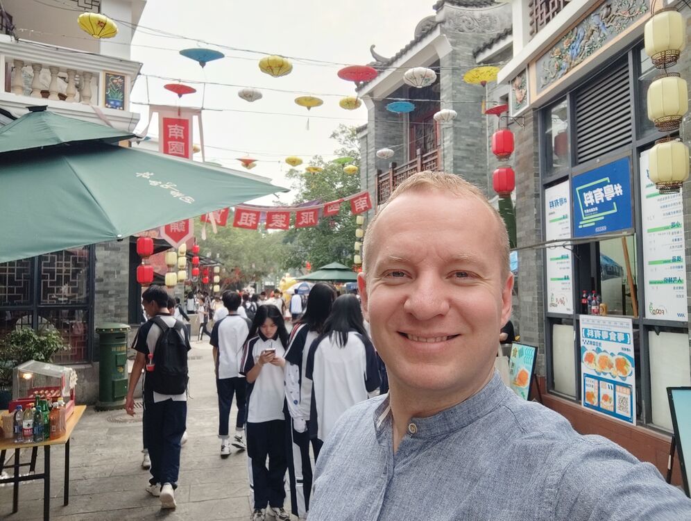  36811506  Alexander, 41 ,    