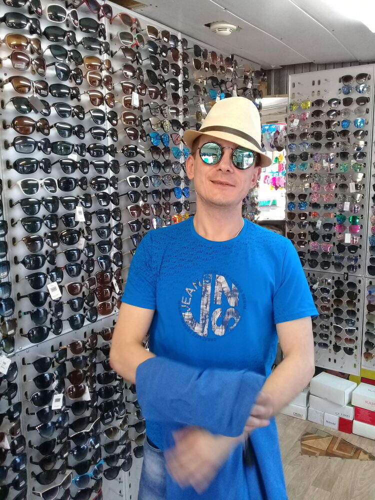  10592386  Matroskin, 39 ,    