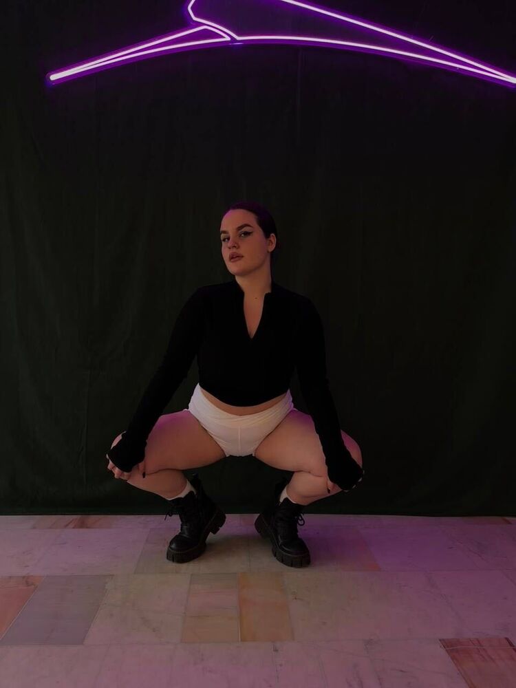  ,   Vera, 22 ,     , c 