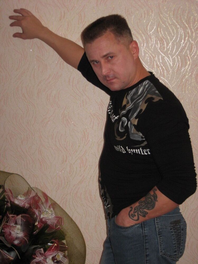  25946306  Alex, 48 ,    