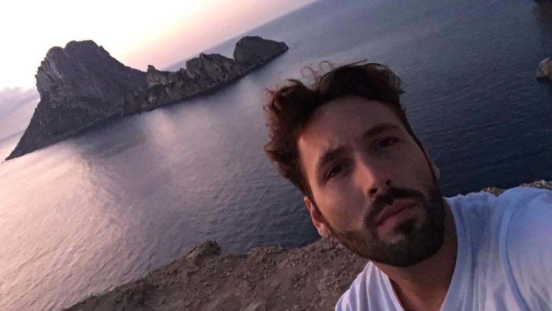  53413496  , 32 ,    