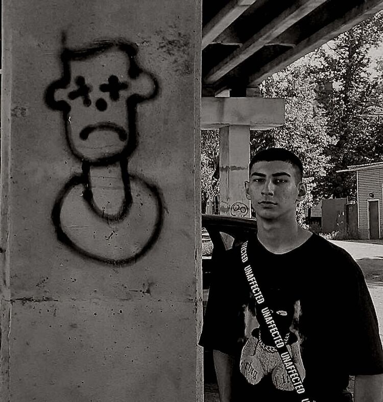  42009356  , 22 ,    