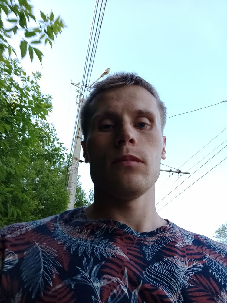  43883166  Vlad, 30 ,    