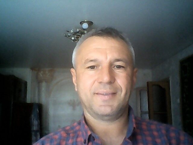  ,   Viktor, 50 ,   