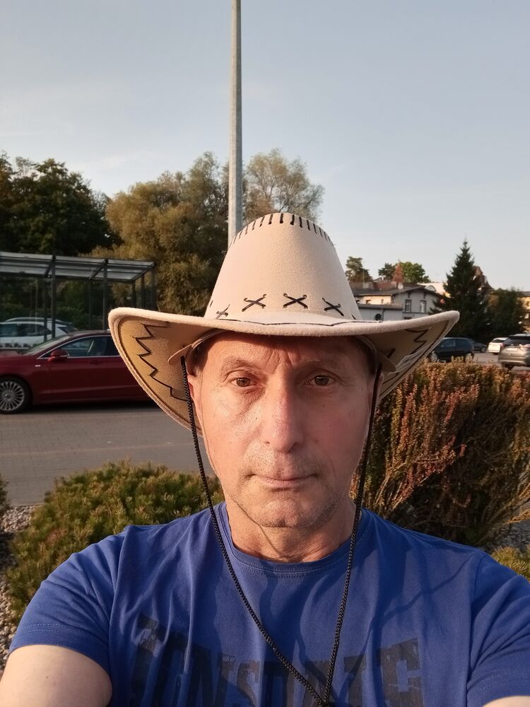  Pszczolki,   Vitalii, 53 ,   c 