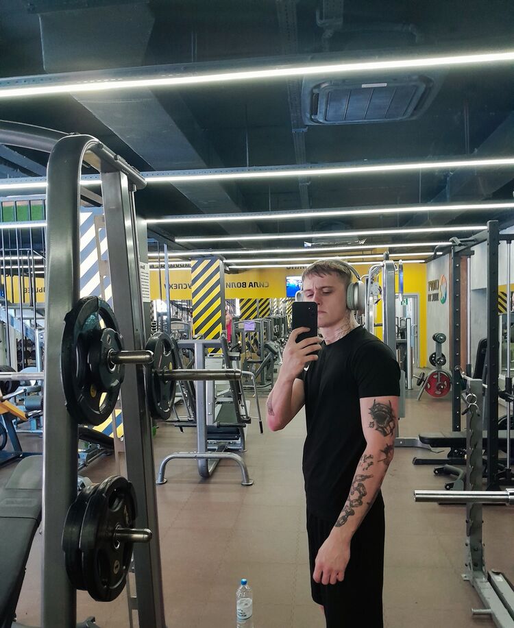  49957276  Alexey, 20 ,    