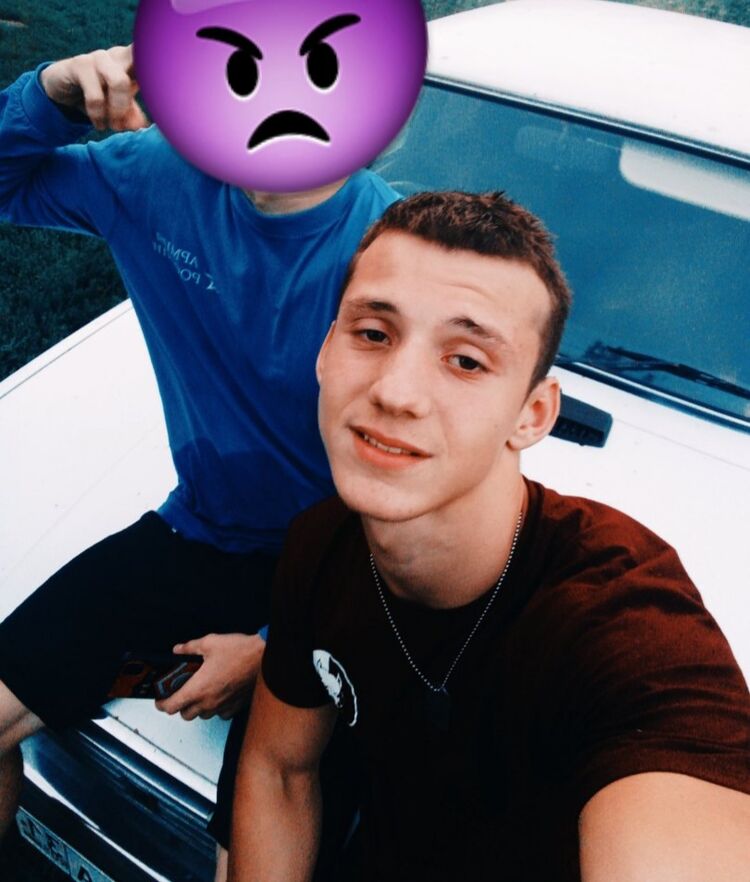  30414166  Vlad, 22 ,    