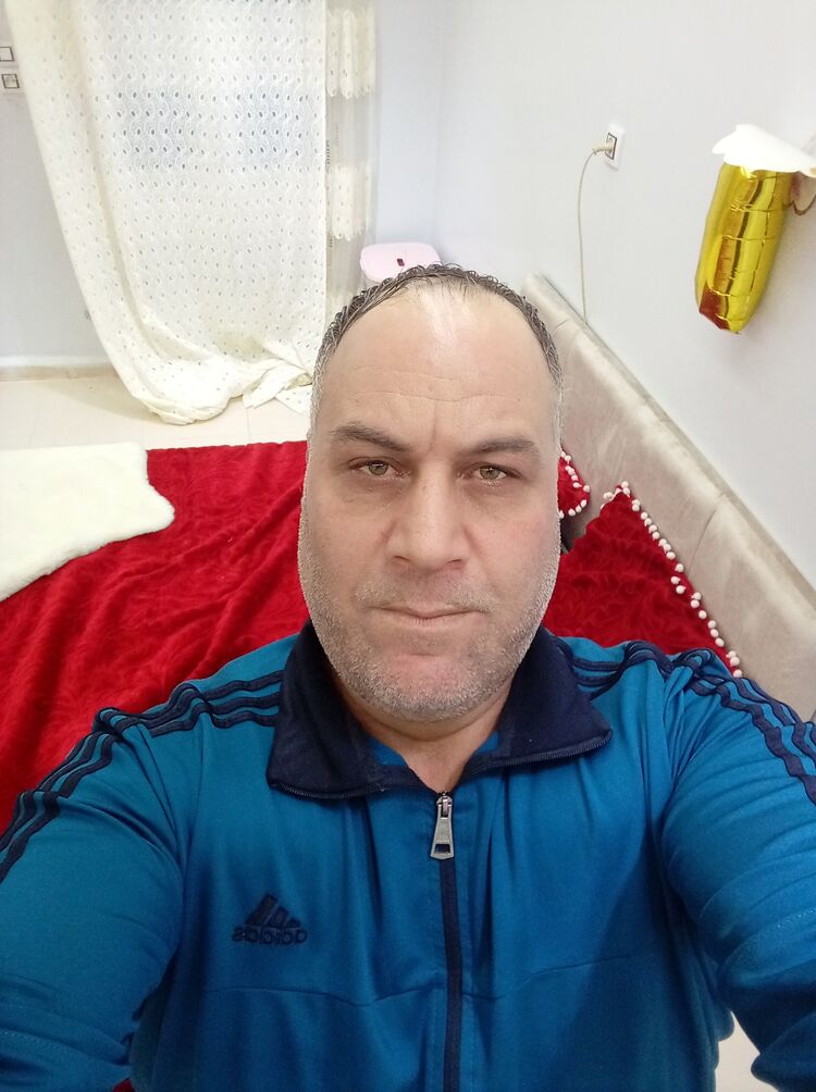  49289866  Bobo, 40 ,    