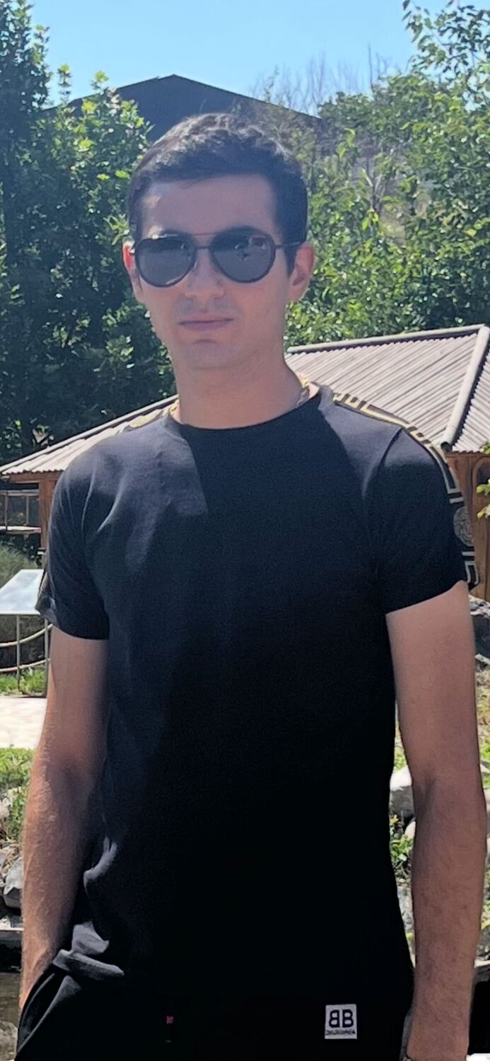  ,   Arman, 24 ,   ,   