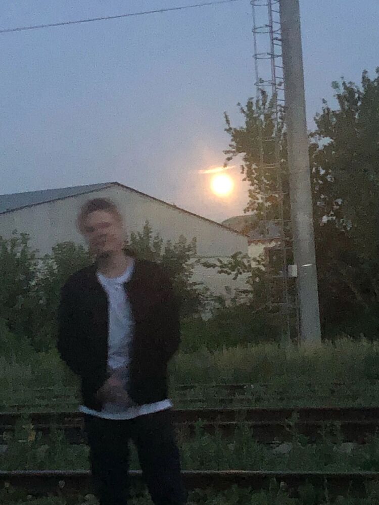  46230946  , 23 ,    