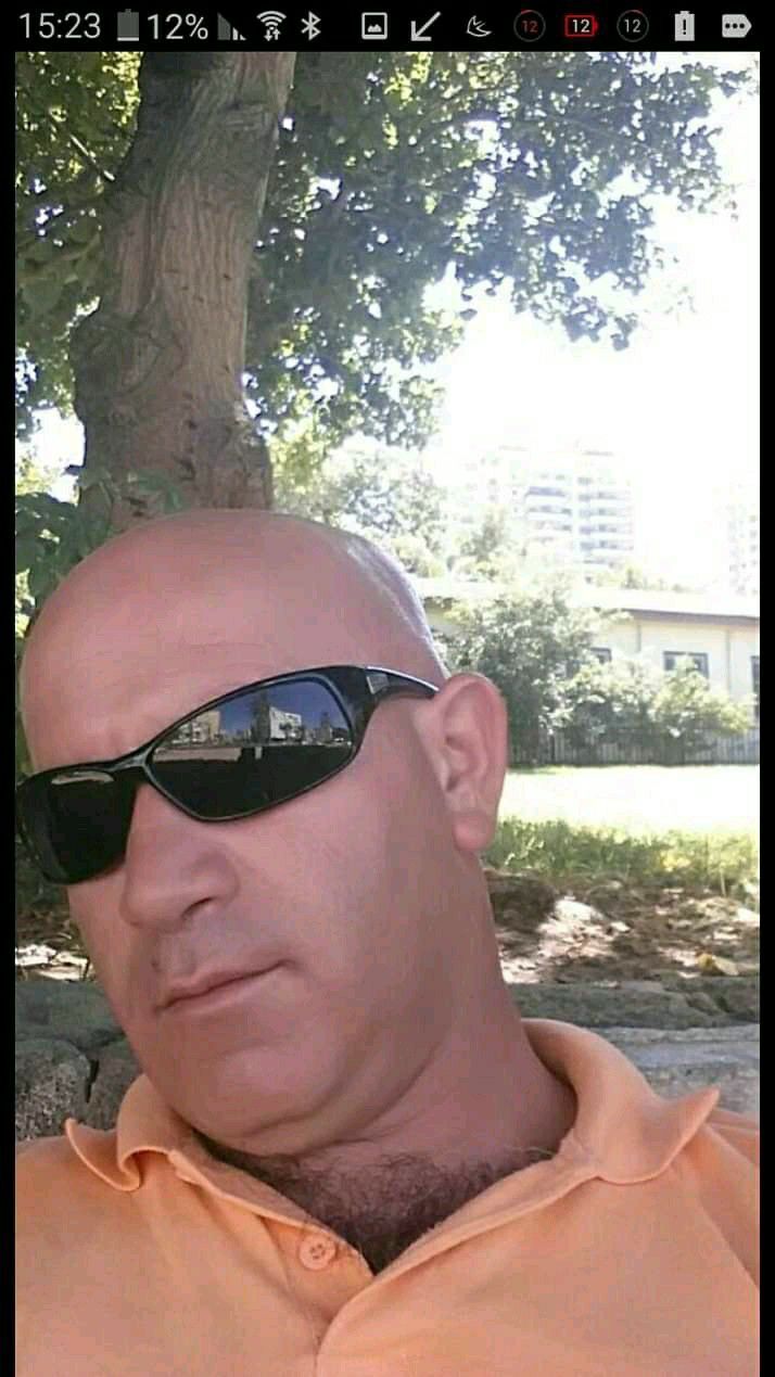  22779736  Adek, 51 ,    King George
