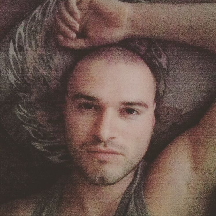  18707336  Ivan, 33 ,    