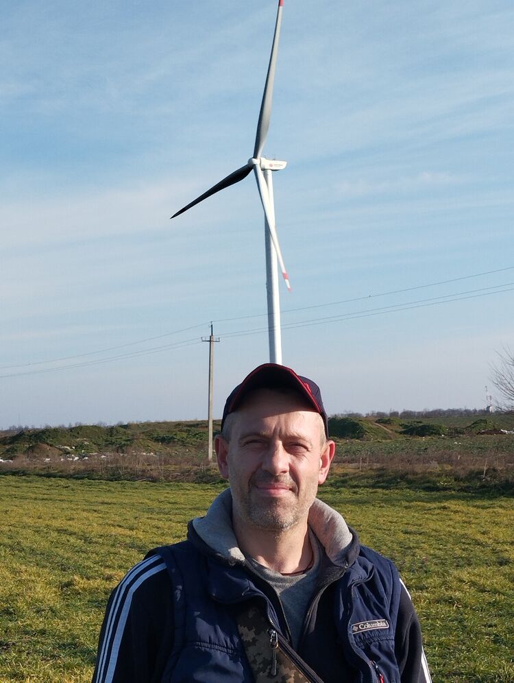  52910656  OLEH, 38 ,    