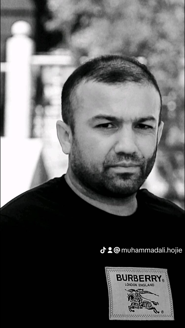  41937676  Sulaimon, 39 ,    