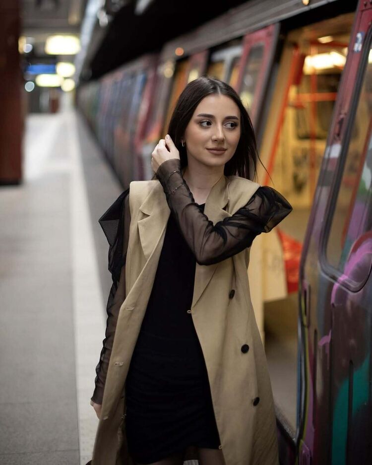  ,   Kristina, 28 ,     , c , 