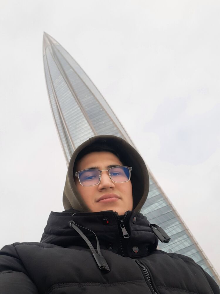  42226966  Adil, 21 ,    -