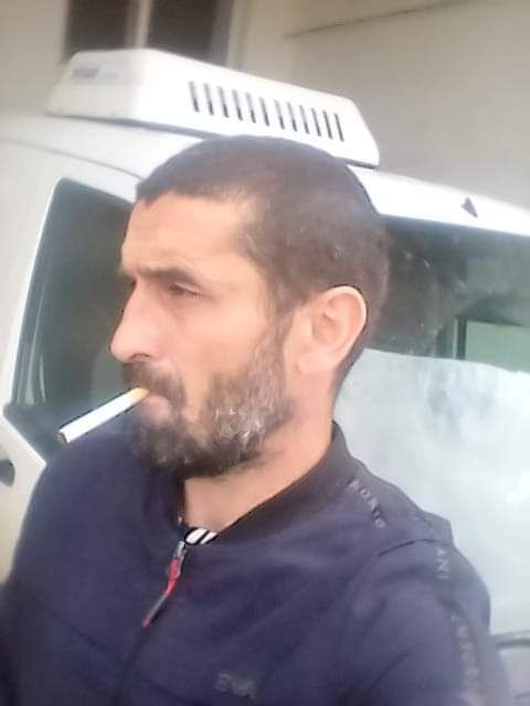  40755396  Gio, 47 ,    