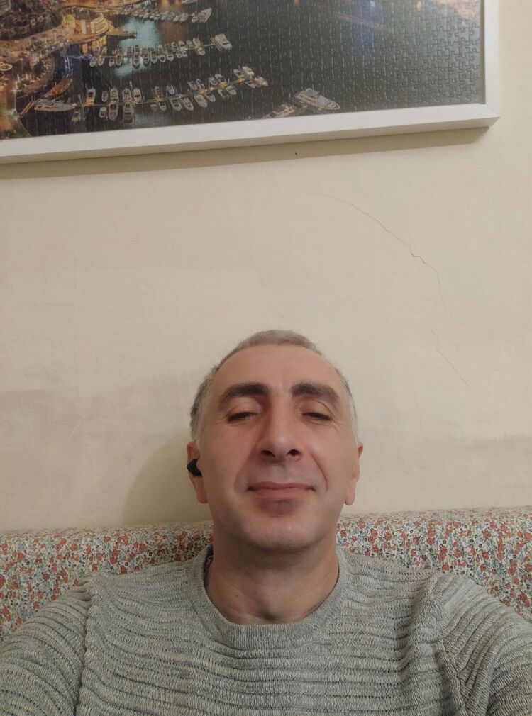  40287176  Levan, 45 ,    