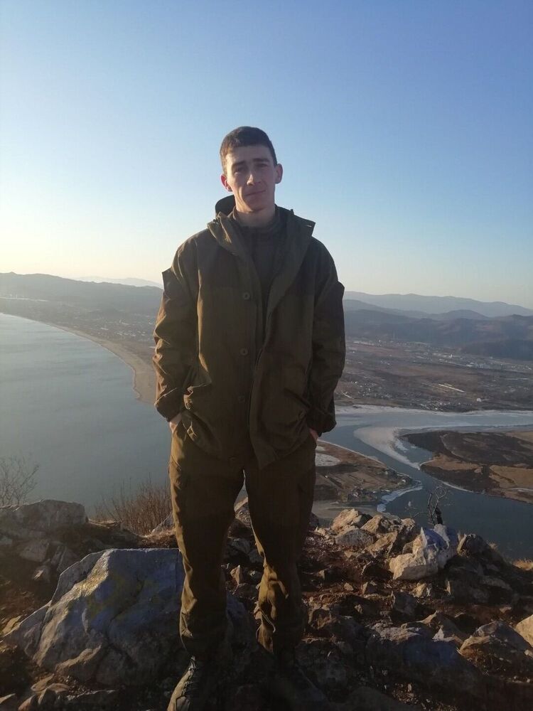  31670446  Ilya, 30 ,    