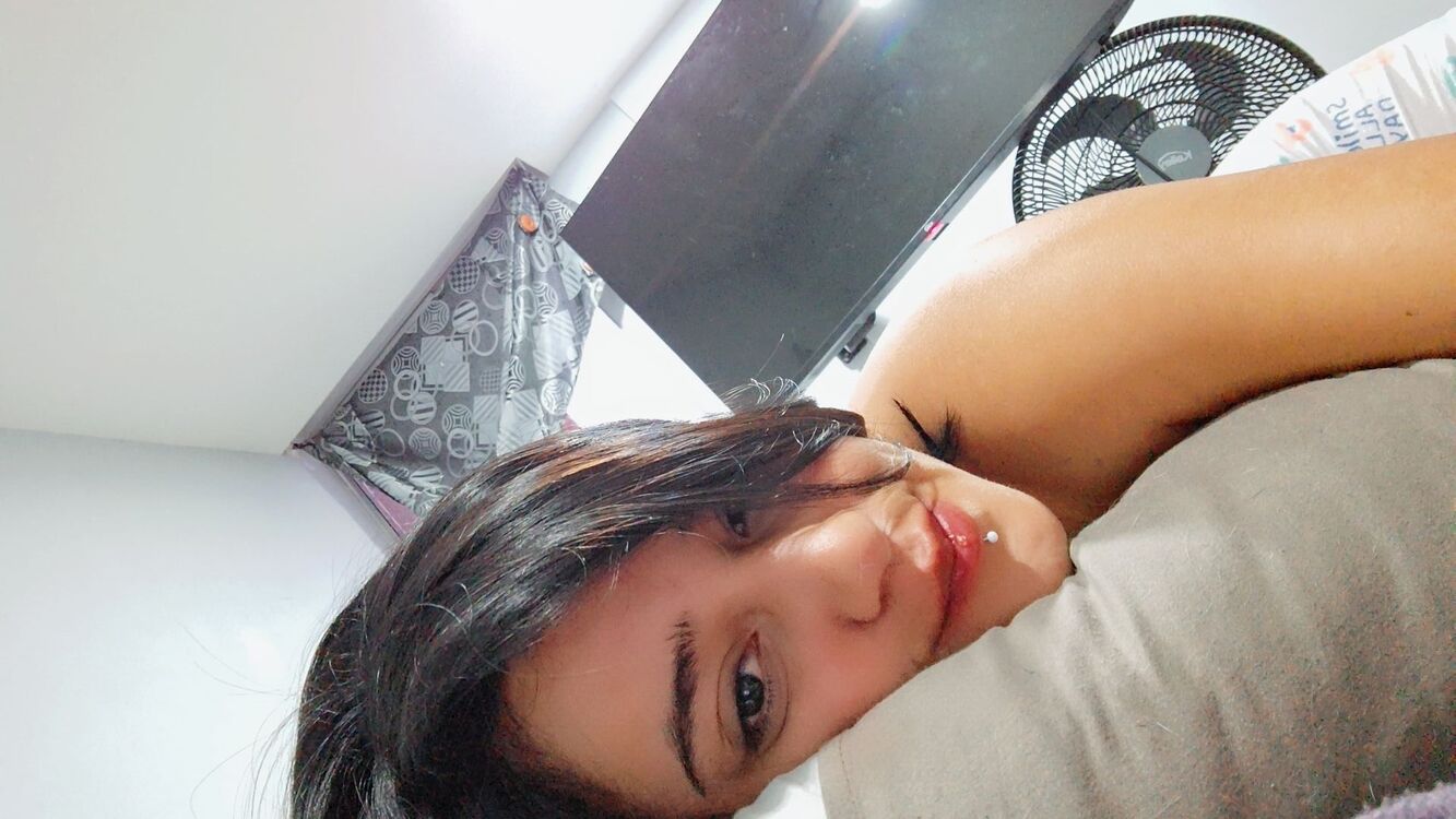  ,   Lola, 29 ,   ,   