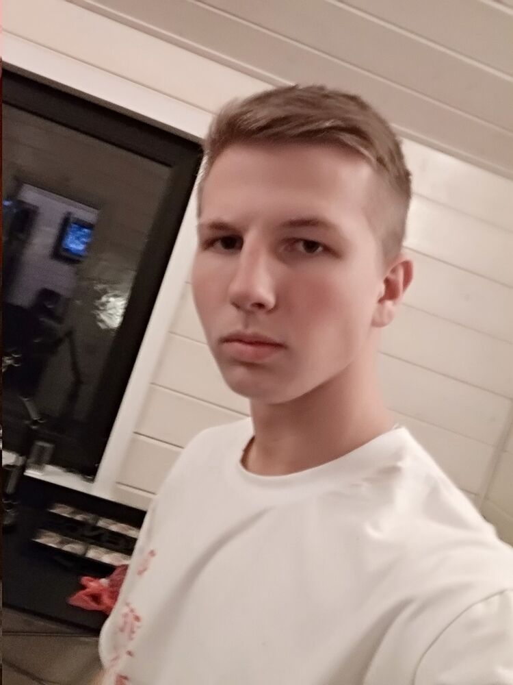  15350976  Maxim, 25 ,    