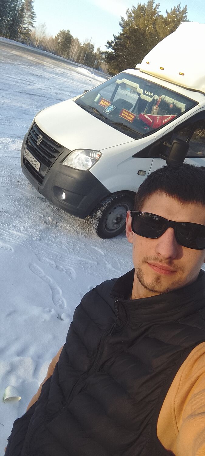  44258426  Vlad, 27 ,    