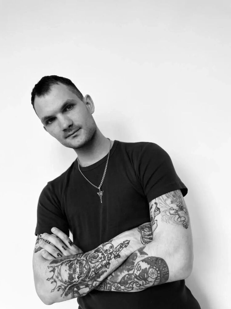  ,   Nik, 31 ,     , c 