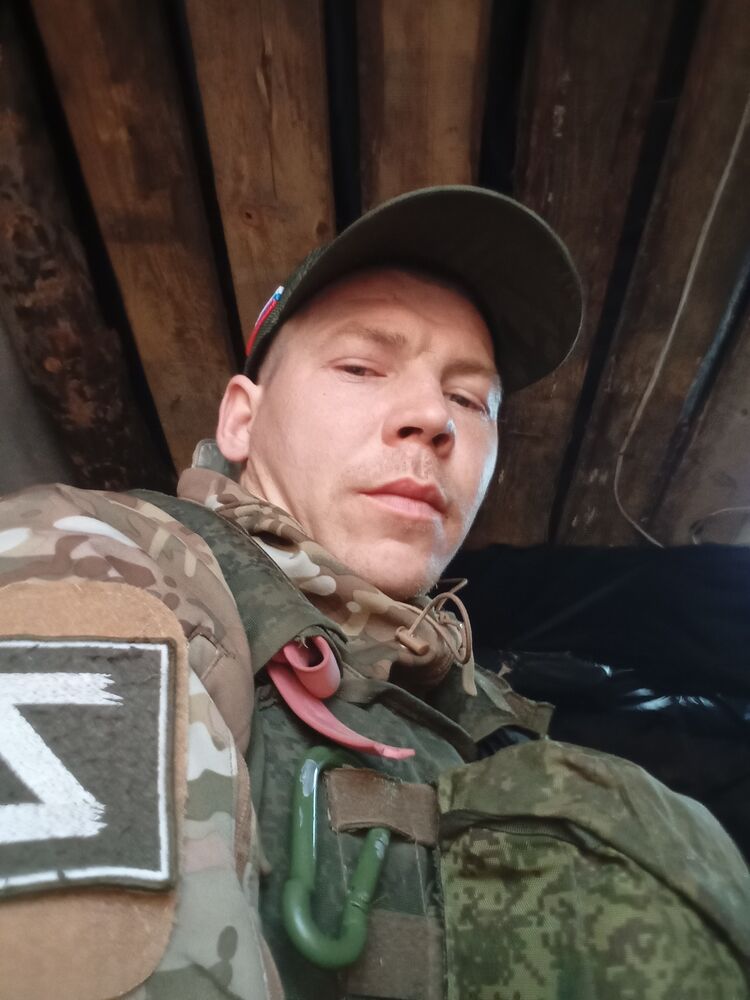  42227046  Vladimir, 36 ,    