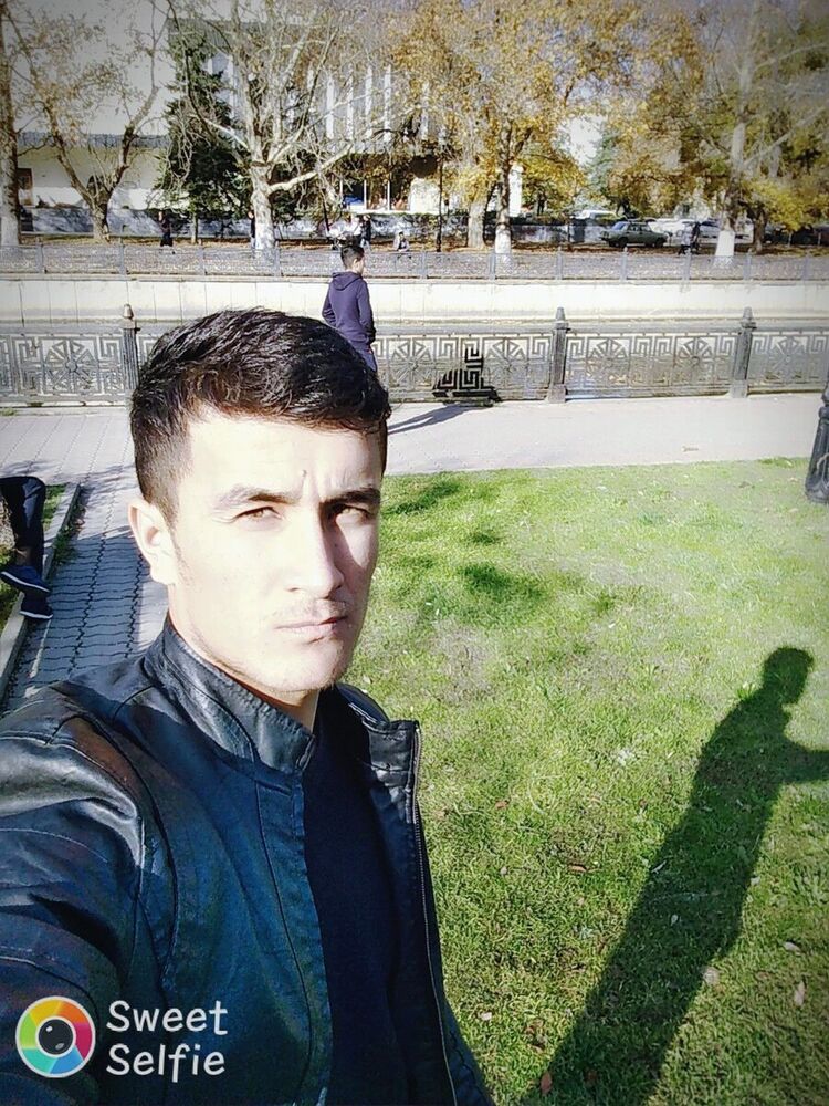  22328756  Damir, 31 ,    