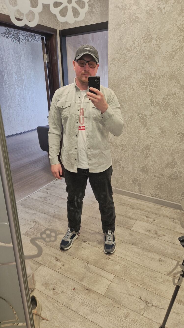  ,   Yuri, 36 ,   c 