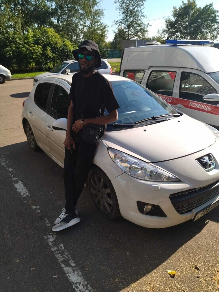  39610266  Armand, 35 ,    